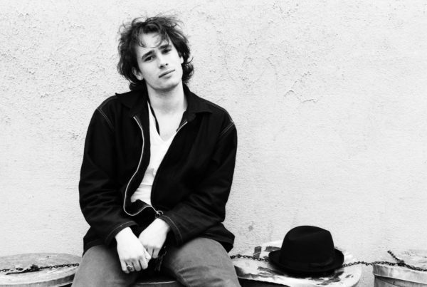 NEW YORK - MAY 1994: Singer songwriter Jeff Buckley poses for a portrait in May, 1994 in New York City, New York. (Photo by David Gahr/Getty Images)