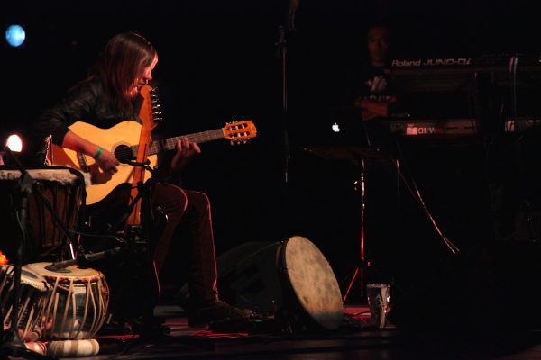Saúl Ledesma, multiinstrumentista de Radaid / Foto: Carlos A. Narvaez
