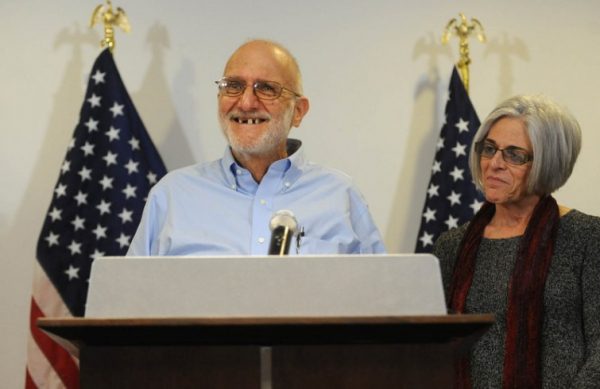 En 2011, Alan Gross fue condenado en Cuba de espiar para la inteligencia estadounidense. Fue liberado el 17 de diciembre de 2014