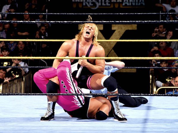 El luchador estadounidense Owen Hart falleció en el cuadrilátero.