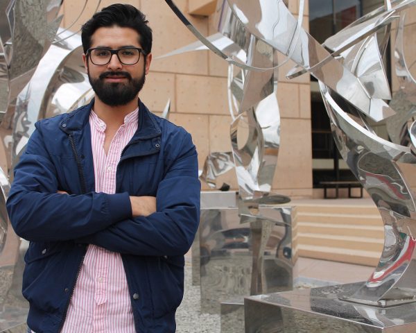 Joel Flores, escritor mexicano que participará en 'Ochenteros'.