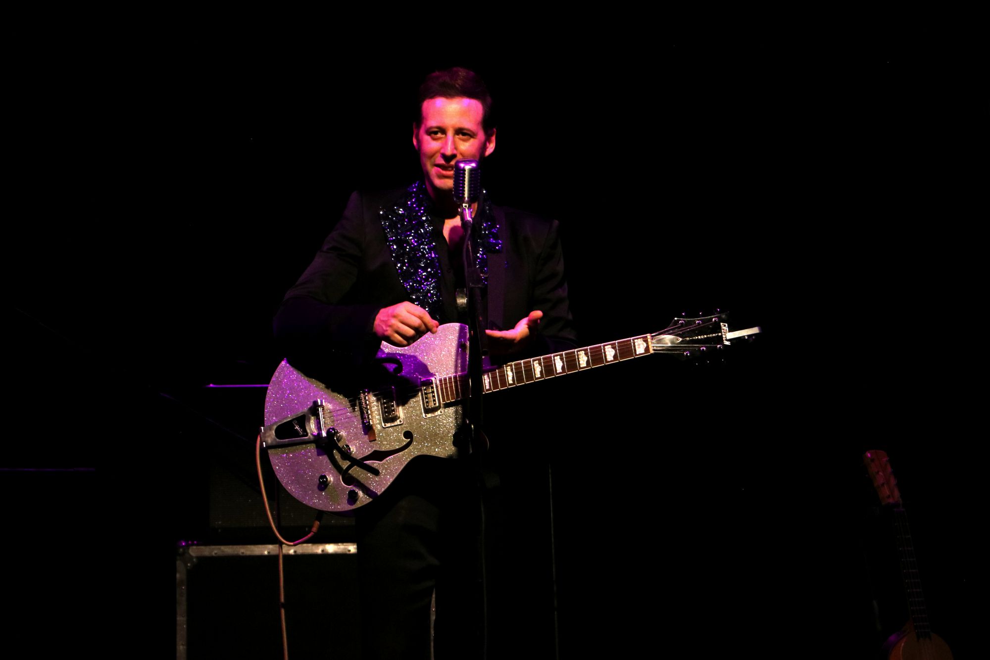 Adán Jodorowsky durante su presentación en el Teatro Vivian Blumenthal 
