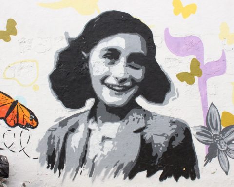 mural de ana frank