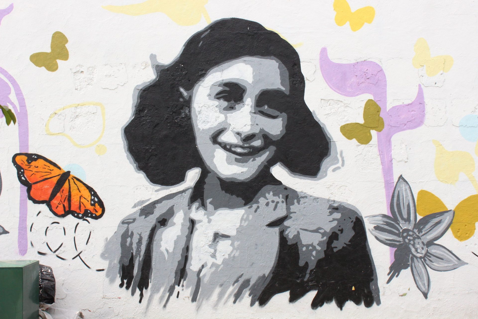 mural de ana frank