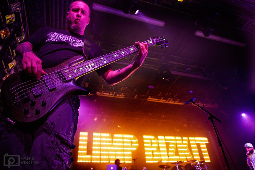 Sam Rivers de Limp Bizkit en un concierto